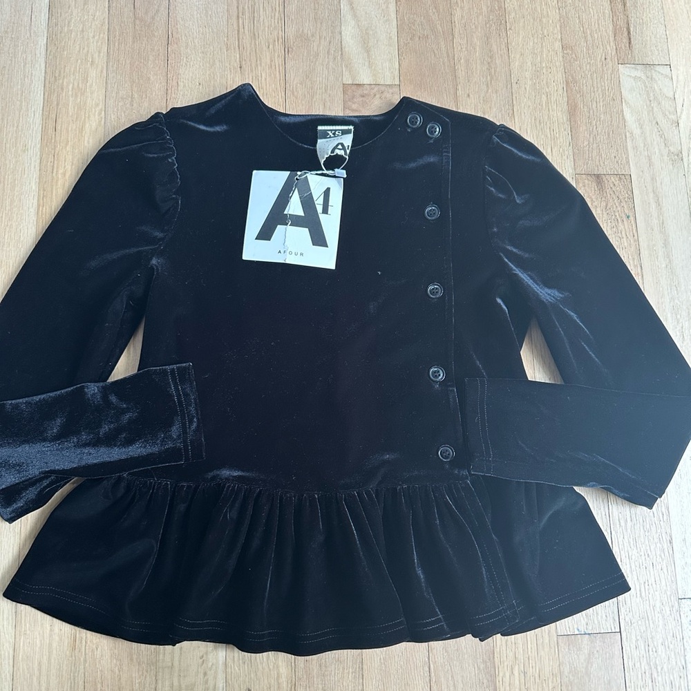 NWT peplum velvet top - Picture 2 of 4